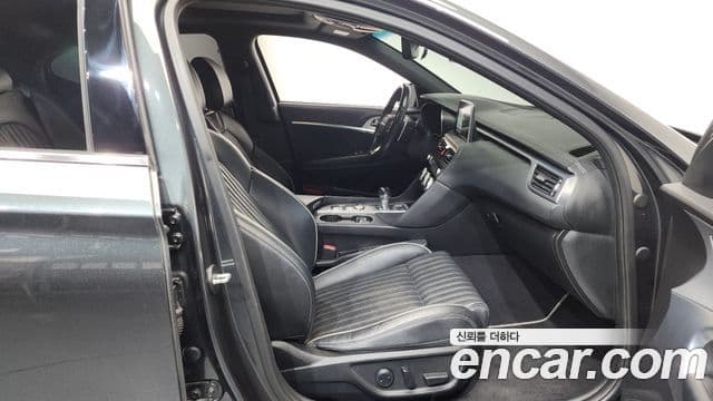 Genesis G70 Sport пакет, 2018 11