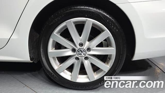 Volkswagen New Jetta 6세대, 2014 все фото
