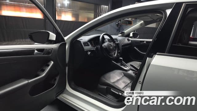 Volkswagen New Jetta 6세대, 2014 10