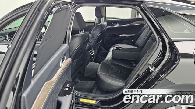 Kia K5 3세대 Signature, 2023 12