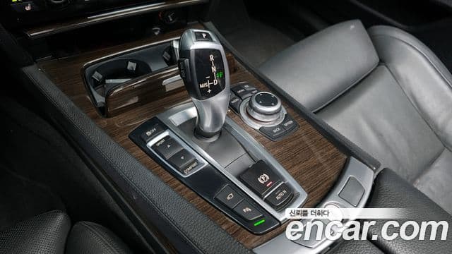 BMW 7시리즈 (F01) 740Li, 2011 9