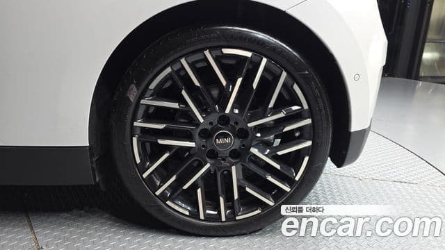 Mini Cooper Электрический (Electric) 4세대 SE favored, 2024 все фото