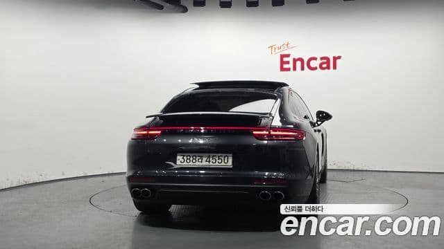 Porsche Panamera (971), 2020 4