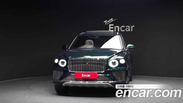 Bentley Bentayga 4.0 V8 EWB first Edition, 2024 3