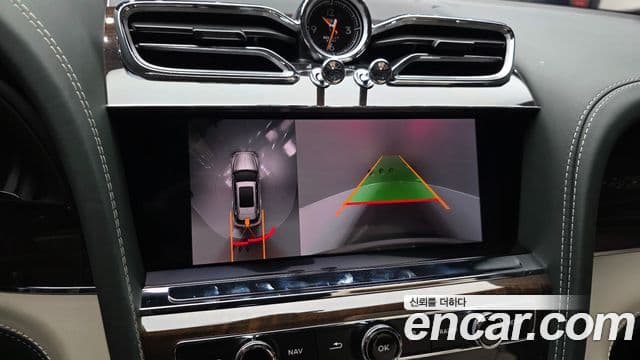 Bentley Bentayga 4.0 V8 EWB first Edition, 2024 15