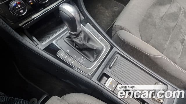 Volkswagen Гольф 7세대, 2015 9