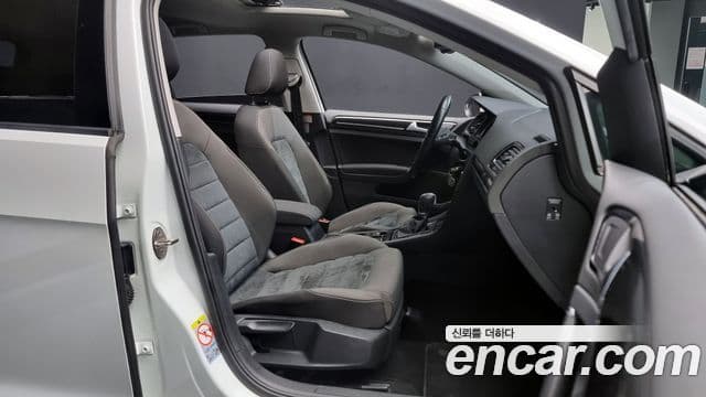 Volkswagen Гольф 7세대, 2015 10