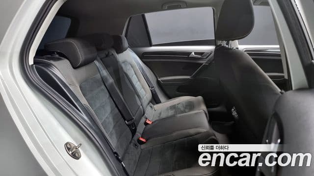 Volkswagen Гольф 7세대, 2015 12