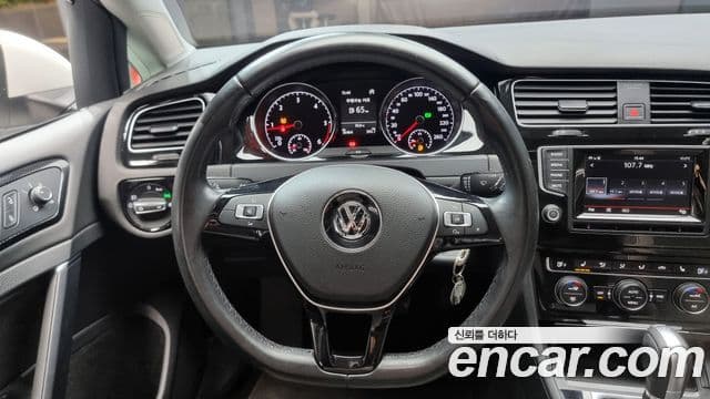 Volkswagen Гольф 7세대, 2015 14