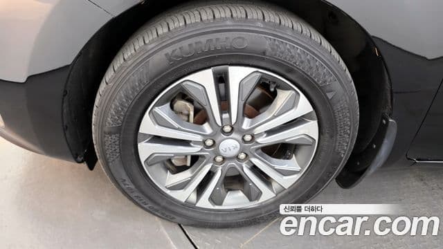 Kia The / новый New Carnival Luxury, 2019 все фото