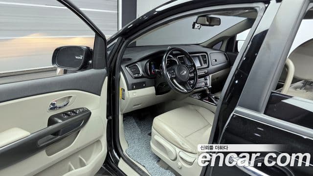 Kia The / новый New Carnival Luxury, 2019 10