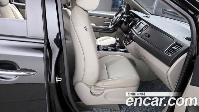 Kia The / новый New Carnival Luxury, 2019 12