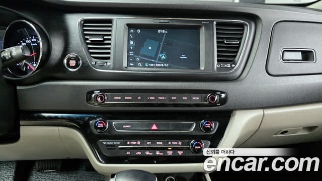 Kia The / новый New Carnival Luxury, 2019 18