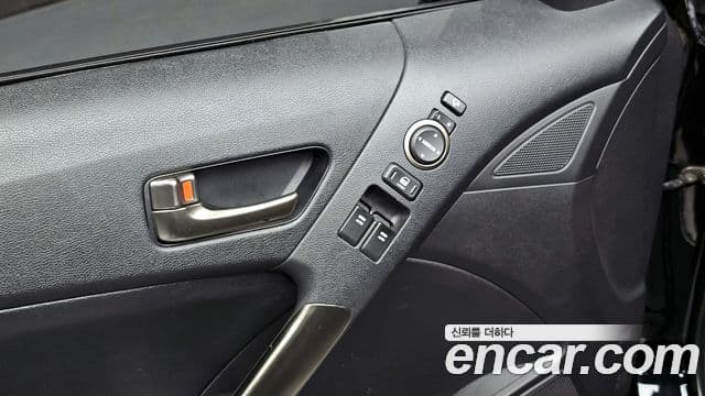 Hyundai The / новый New Genesis купе 200 турбо S, 2015 18