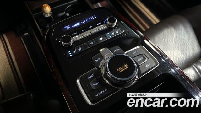 Genesis EQ900 Prestige, 2017 19