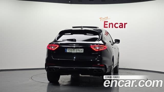 Maserati Levante 3.0 AWD GranSport, 2020 4