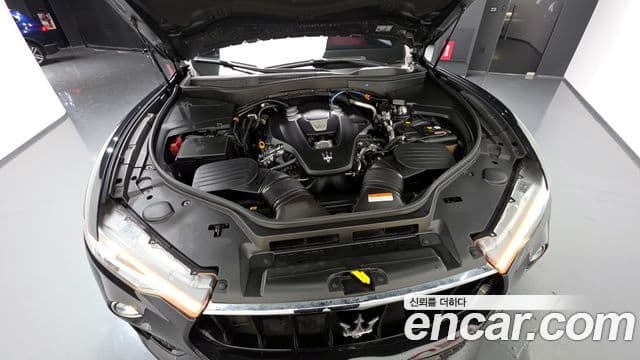 Maserati Levante 3.0 AWD GranSport, 2020 6