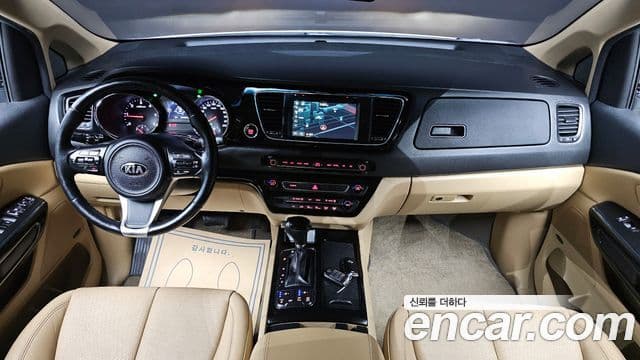 Kia All New Carnival Noblesse, 2016 7
