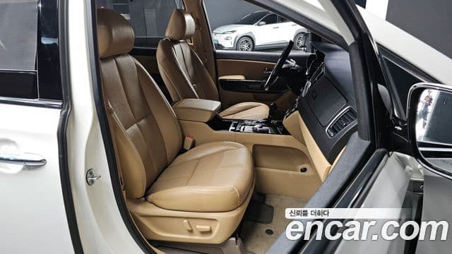 Kia All New Carnival Noblesse, 2016 10