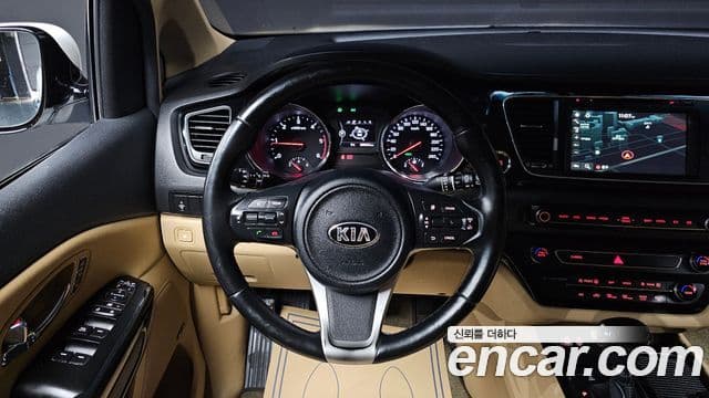 Kia All New Carnival Noblesse, 2016 13