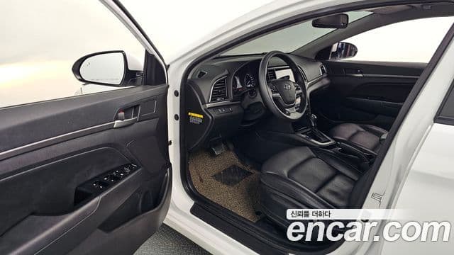 Hyundai Avante AD 1.6 GDI Value Plus, 2018 12