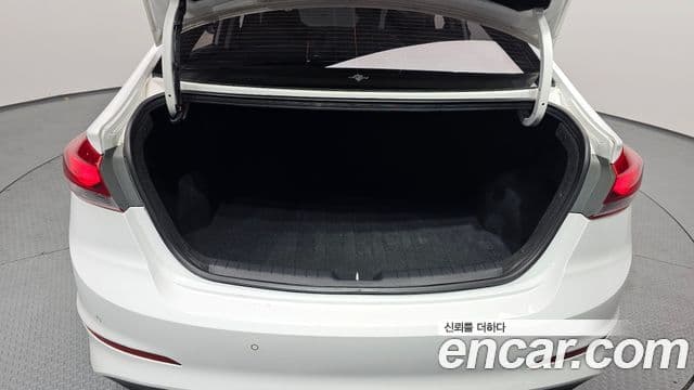 Hyundai Avante AD 1.6 GDI Value Plus, 2018 20