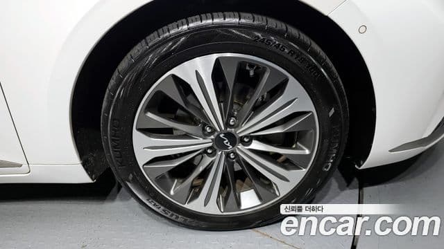 Kia K8 гибрид Noblesse, 2022 все фото