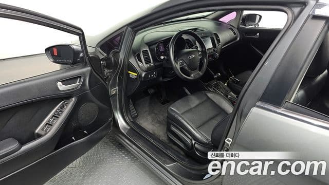 Kia K3 Trendy, 2015 11