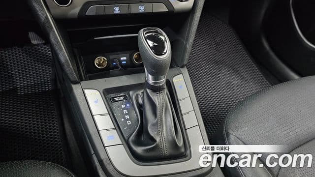 Hyundai Avante AD 1.6 GDI Value Plus, 2018 9