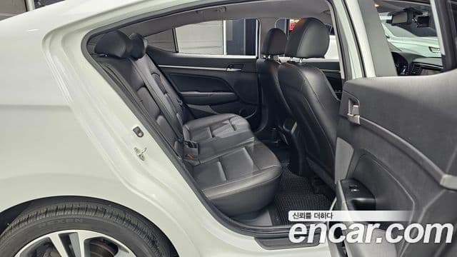 Hyundai Avante AD 1.6 GDI Value Plus, 2018 12