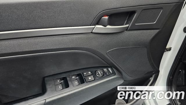 Hyundai Avante AD 1.6 GDI Value Plus, 2018 17