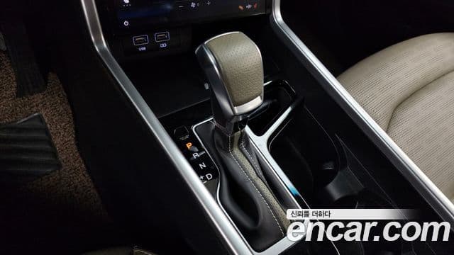 KG모빌리티(SsangYong) Torres T7, 2023 9