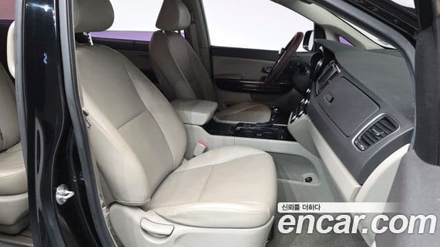 Kia All New Carnival Prestige, 2016 10