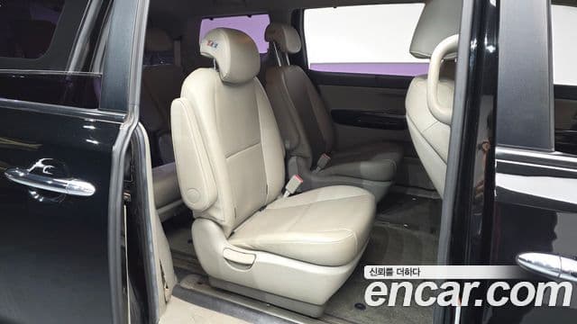 Kia All New Carnival Prestige, 2016 11