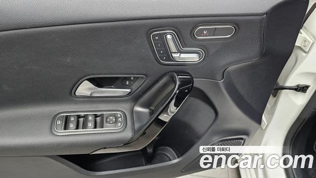 Mercedes-Benz A-класс W177 A220 хэтчбек, 2020 14