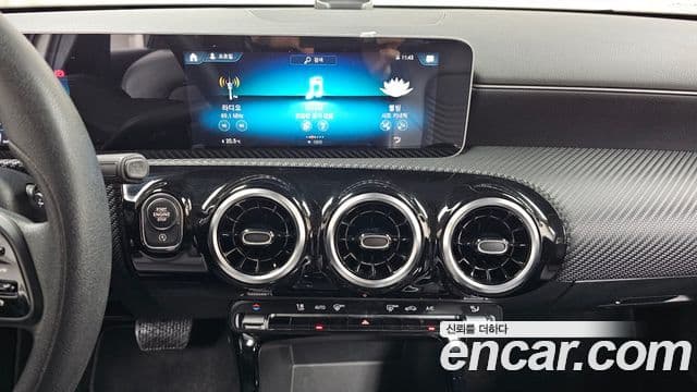 Mercedes-Benz A-класс W177 A220 хэтчбек, 2020 16