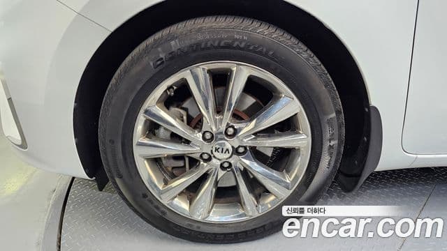 Kia The / новый New Carnival Prestige, 2020 все фото