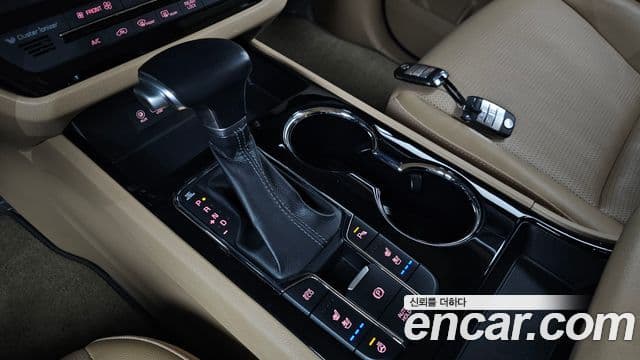 Kia The / новый New Carnival Prestige, 2020 9