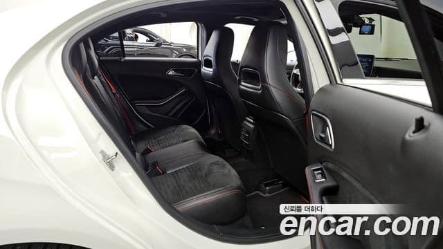 Mercedes-Benz A-класс W176 A45 AMG 4MATIC, 2018 12