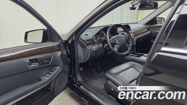 Mercedes-Benz E-класс W212 E200 CGI, 2012 10