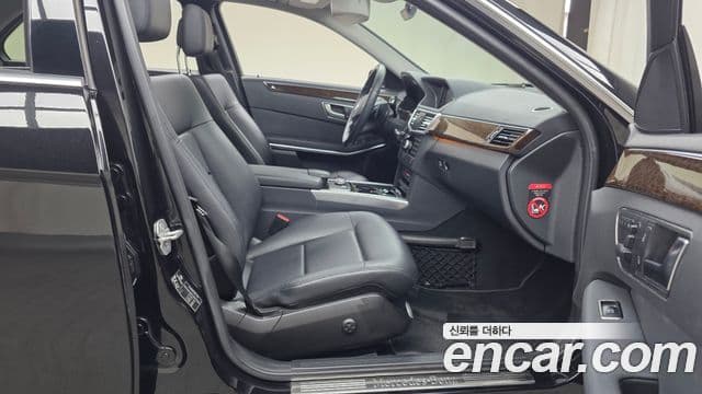 Mercedes-Benz E-класс W212 E200 CGI, 2012 11