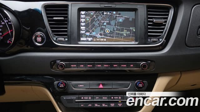 Kia All New Carnival Prestige High Roof, 2017 14