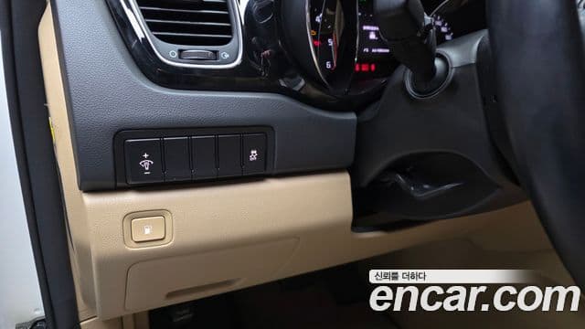 Kia All New Carnival Prestige High Roof, 2017 17