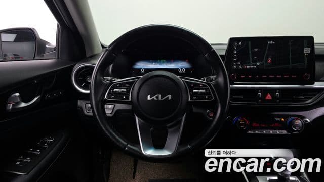 Kia The / новый New K3 2세대 Signature, 2023 13