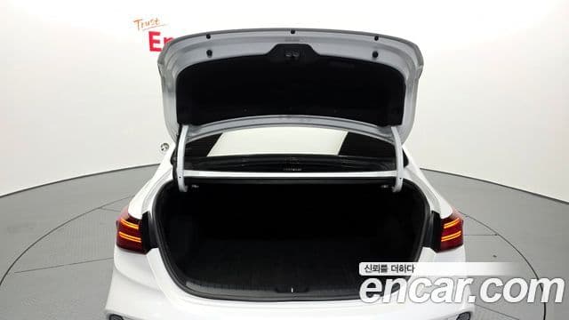 Kia The / новый New K3 2세대 Signature, 2023 20