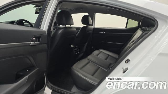 Hyundai Avante AD Special, 2016 12