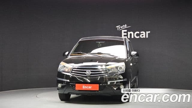 KG모빌리티(SsangYong) Korando 투리스모 4WD LT 9인승, 2014 3