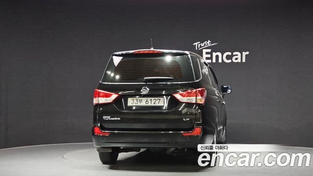 KG모빌리티(SsangYong) Korando 투리스모 4WD LT 9인승, 2014 4