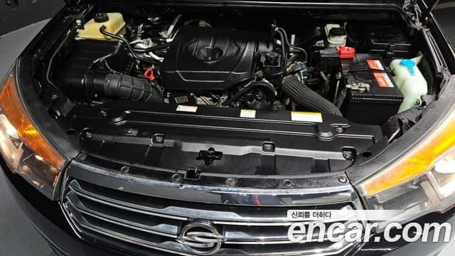 KG모빌리티(SsangYong) Korando 투리스모 4WD LT 9인승, 2014 6