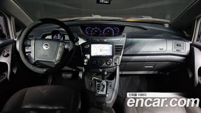 KG모빌리티(SsangYong) Korando 투리스모 4WD LT 9인승, 2014 7